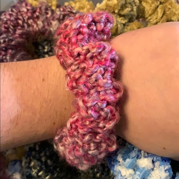 5 random scrunchies handmade crochet - Picture 2 of 5